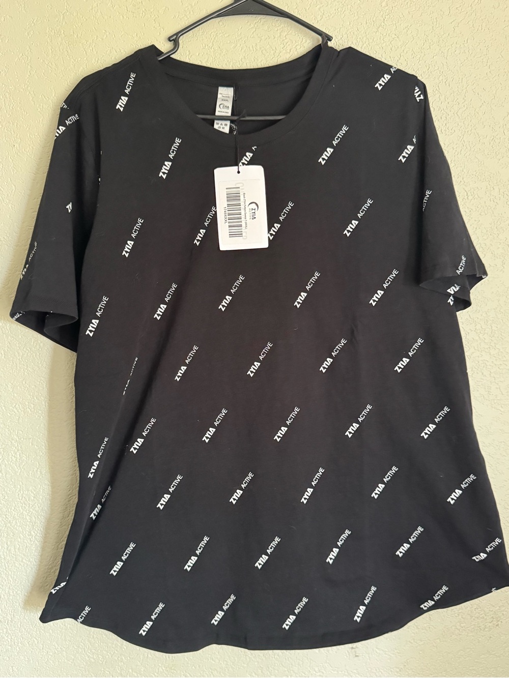 Zyia Black Pattern Swoop tee NWT XXXL